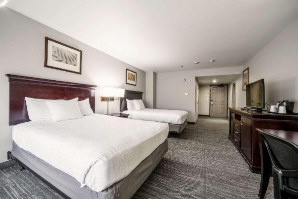 Country Inn & Suites by Radisson, Ontario at Ontario Mills, CA image 28